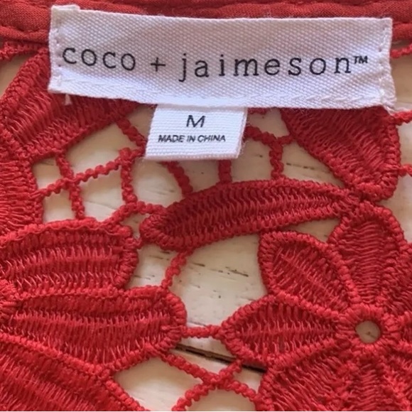 NWT. Coco + Jaimeson pretty red crocheted dress. Fully lined. Junior Medium. - Picture 16 of 16